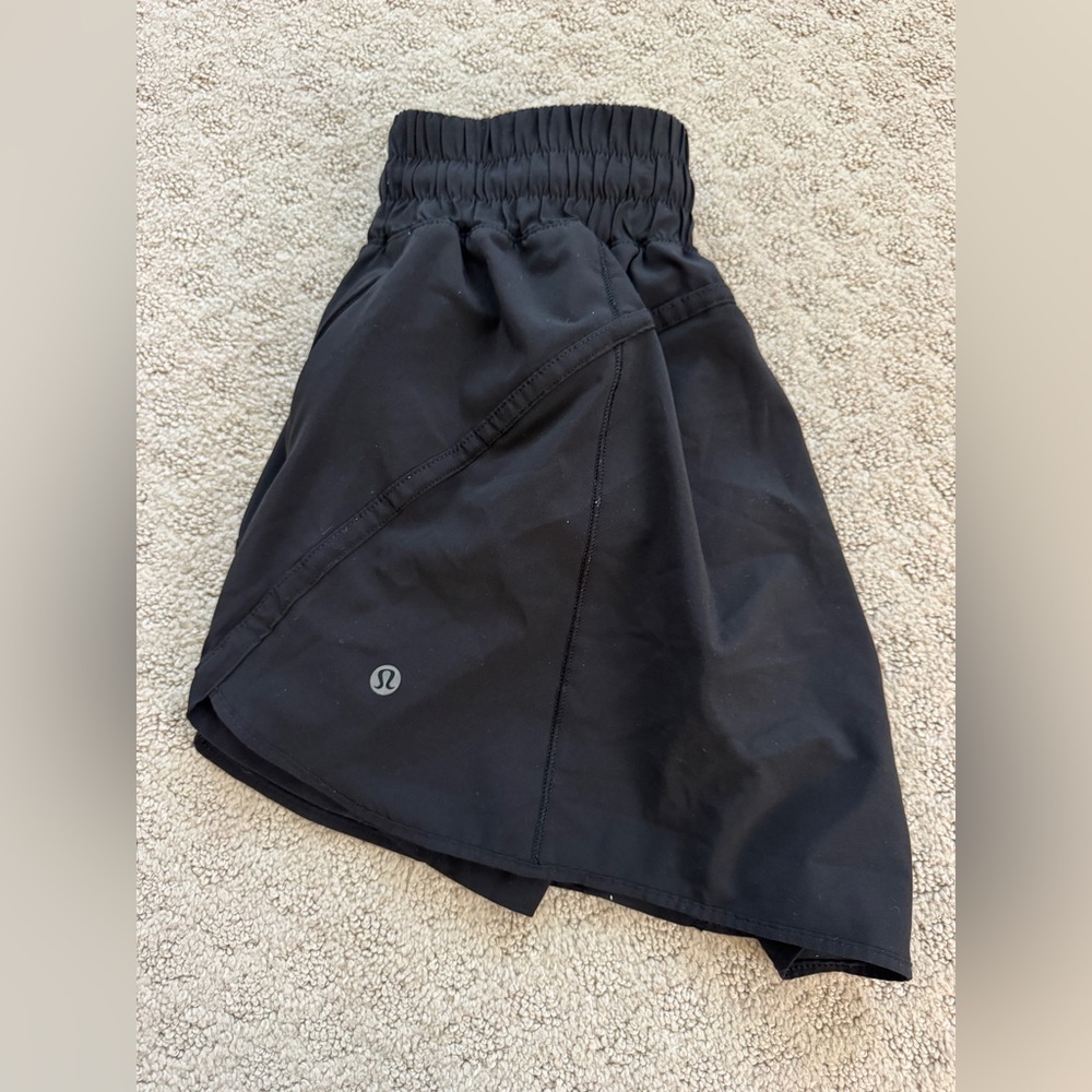Lululemon shorts size 8